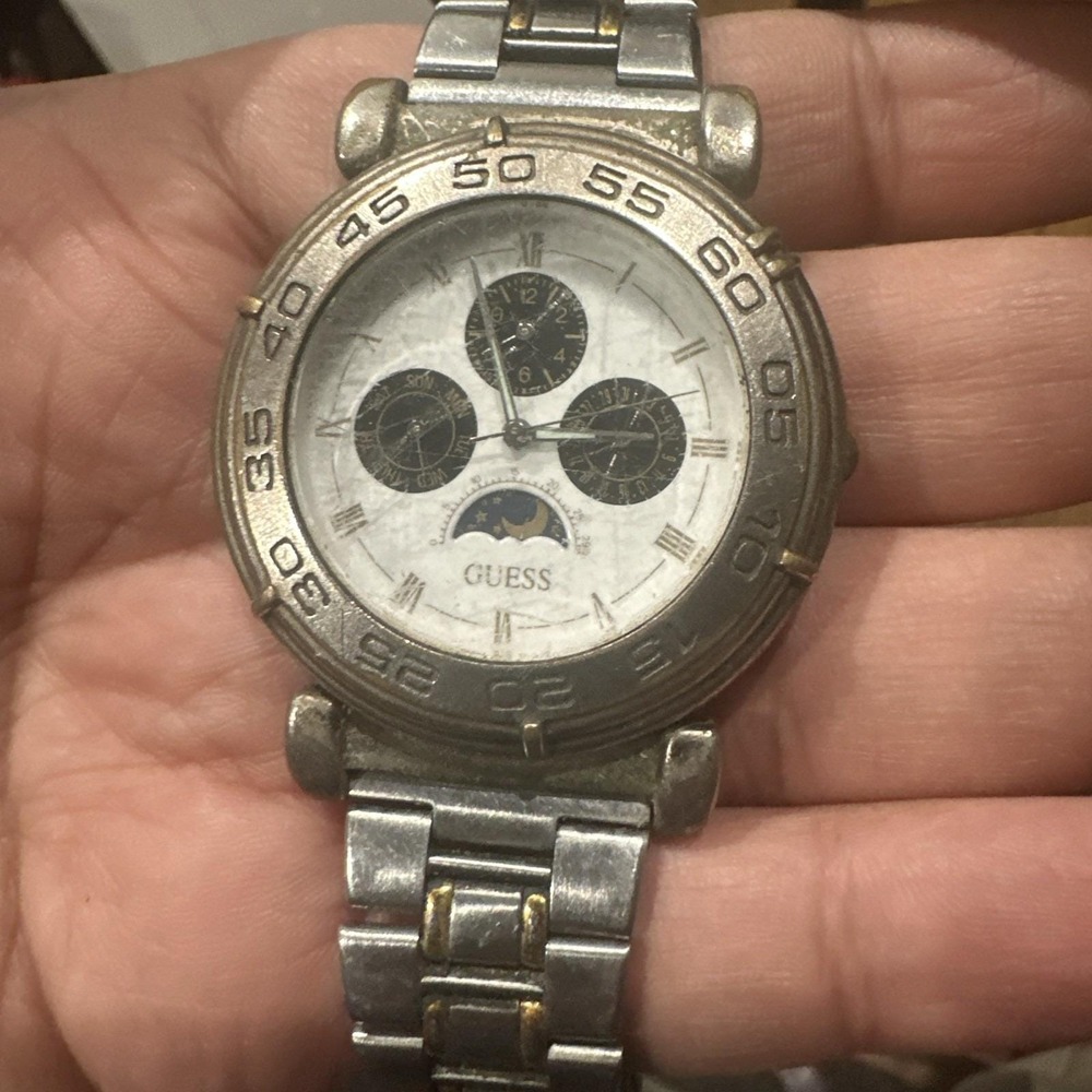Working Vintage Guess Moon Phase Mens Dress Date Steel Two-Tone 40mm Watch Fit 7
